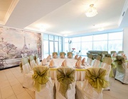 Restaurantul acvamarin - o sală de banchet mare pentru 200 de persoane este ideală pentru un lux