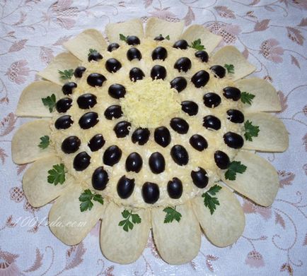 Napraforgó saláta recept - csirke saláta 1001 élelmiszer (saláta) Napraforgó saláta recept - csirke saláta 1001 étel