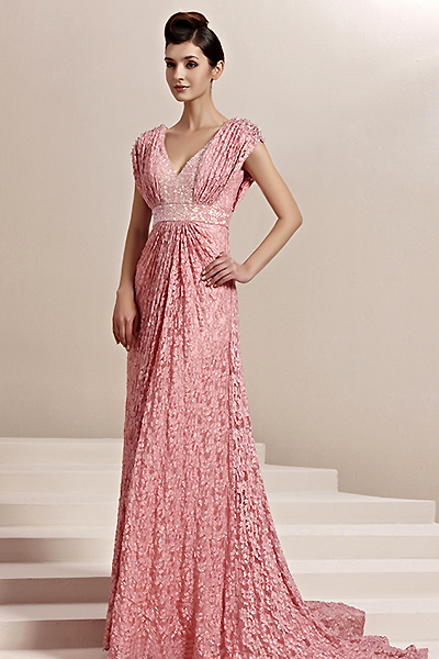 Романтичне і ніжне рожеве плаття в підлогу
