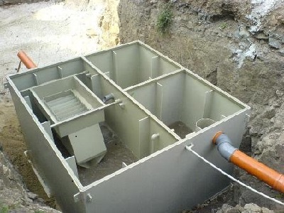 Septik mâinile proprii pentru tipuri de case particulare, sfaturi de instalare (propriile lor) Septik mâinile proprii pentru tipuri de case private, sfaturi de instalare