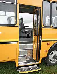 Analfabetismul școlar (autobuz școlar)