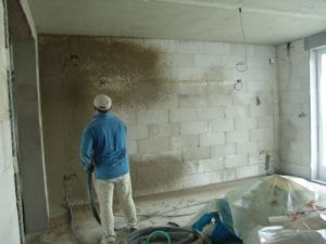 Tencuiala din beton gazos in interior si exterior cu mainile proprii