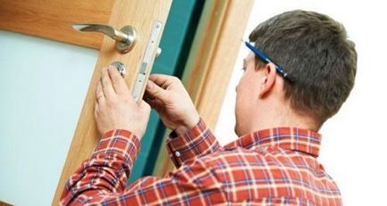 Cât costă instalarea ușilor interioare