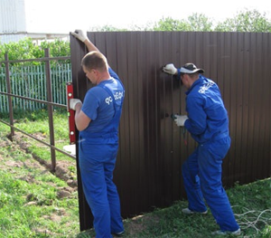 Кошторис на пристрій забору з профлиста, розрахунки будівництва (установки) огорожі інструкція,