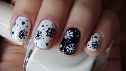 Сніжинки на нігтях - фото і відео
