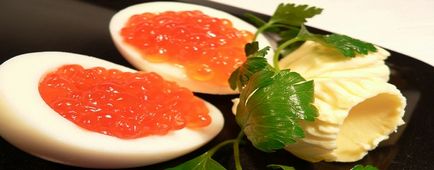 Combinația de caviar cu alimente și lichior