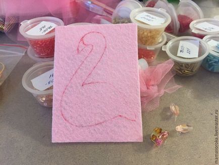 Створюємо брошка «рожевий фламінго» з фетру, фатину, бісеру та страз - ярмарок майстрів - ручна