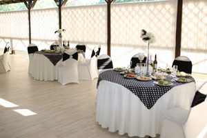 Ways díszíteni az esküvői terem
