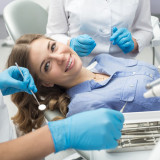 Tratamentul stomatologic de implantare a cariilor dentare - dentare