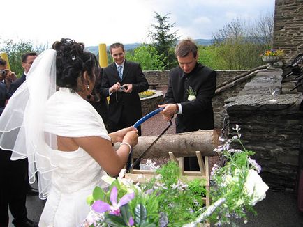 Nunti ritualuri, obiceiuri si traditii din diferite tari ale lumii, scripturi, concursuri si felicitari