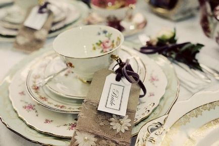 Весільне чаювання - чайний столик