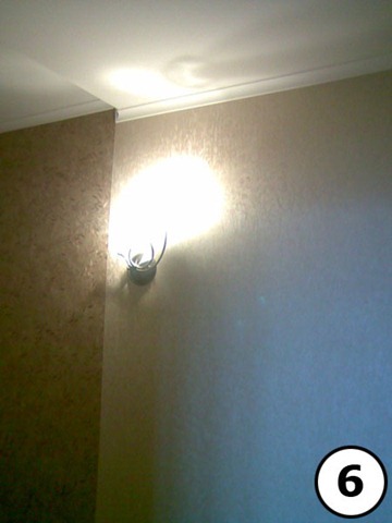 Світильник бра настінний в спальні через вимикач