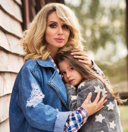 Svetlana Loboda felhívja a lányát bbw