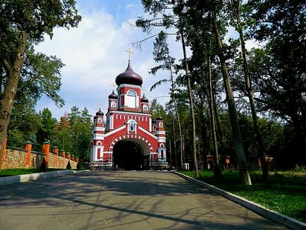 St. Panteleimon zárdát (sivatagok „Theophania”), hova menjen, mit látni, ahol