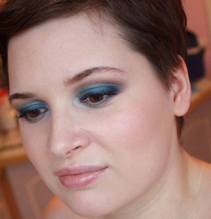 Árnyék Avon true color izzás kékeszöld - svochti és azokat, Elia Csaba (szín) Shadows Avon true color izzás kékeszöld - svochti és smink velük, Elia Csaba