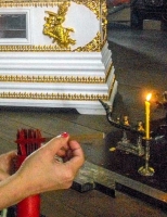 Ghicirea tradițională thailandeză într-un templu budist, prosiam