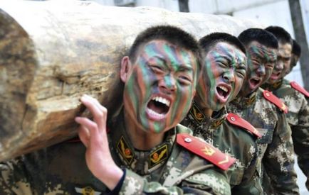 Тренування в китайській армії (30 фото) - Трініксі