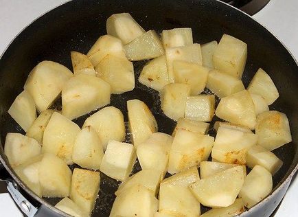 Cartofi roșii cu rețete de gătit coapte într-o tigaie și multivark cu fotografie, ls