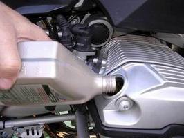 Рівень масла в двигуні - важлива умова здоров'я машини