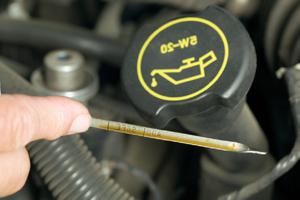 Nivelul uleiului de motor este o condiție importantă pentru sănătatea mașinii