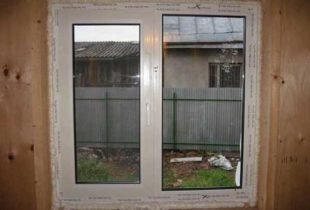 Instalarea de ferestre în casa de cadru din lemn, plastic, tehnologia de instalare