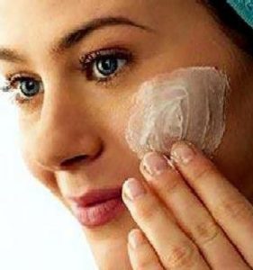 Îngrijirea pielea combinată a feței în timpul verii