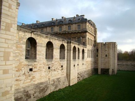 Castelul Vincennes - reședința regală a dinastiei Valois, ghidul de la Paris