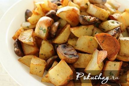 Cartofi friabile delicioase cu ciuperci, fierte într-o multivarcă