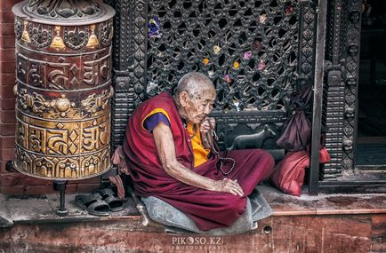 Всевидючі очі Катманду, замітки фотографів
