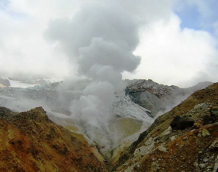 Vulcani, portal turistic