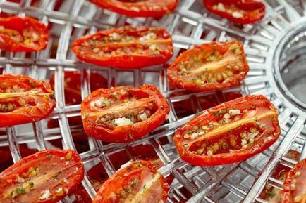 Сушени домати у дома през зимата рецепти за фурна, микровълнова печка, електрически сушилни