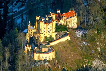 Castel Hohenschwangau istorie, descriere, fotografie