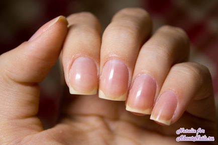 Запечатування та полірування нігтів мінеральної пастою patrisa nail