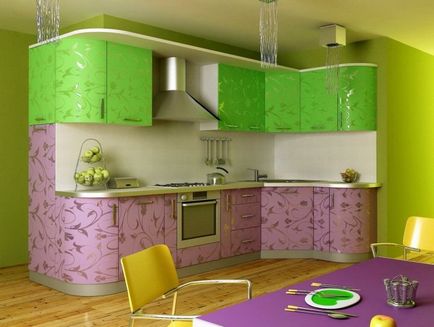 Bucătărie verde combinată de culori elegante în interior, perdele moderne și tapet