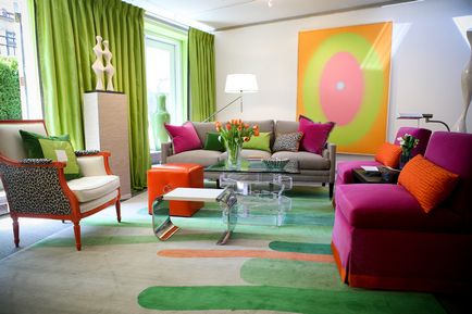 Imaginile verde cu perdele verzi ale unor soluții elegante pentru o casă confortabilă, materiale interioare
