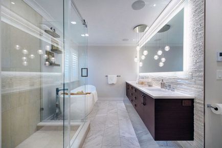 Oglinzi în baie cu lumină - idei de design interesante