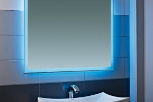 Дзеркало з підсвічуванням у ванну кімнату дизайн 54 фото