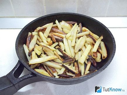 Cartofi prăjiți cu ciuperci - rețetă cu o fotografie