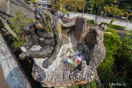 Gradina zoologica din Bangkok - cum am hrănit oile și girafa