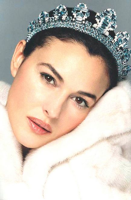 60 de fotografii de înaltă calitate de la fotografiile lui Monica Bellucci în tinerețe