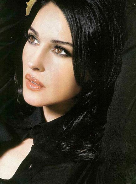 60 kiváló minőségű képeket a fotózásra Monica Bellucci ifjúkorában