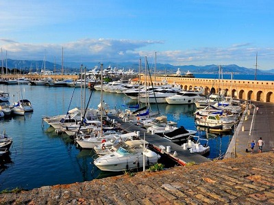 Antibes - un statiune de pe coasta azurului