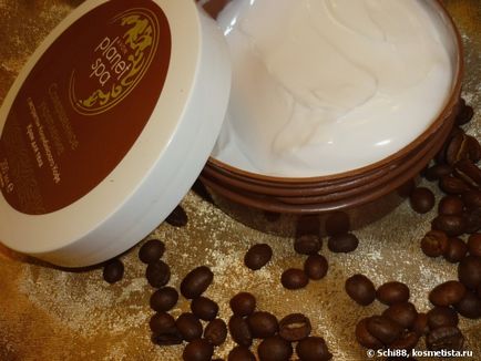 Avon planeta spală consolidarea perfectă a cremei de corp cu un extras de recenzii de cafea columbiană