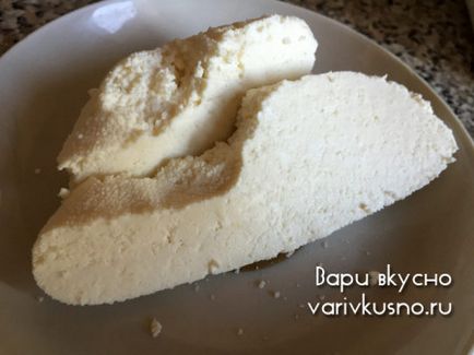 Homemade brânză de coacere din lapte și lamaie