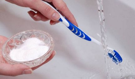 Як відбілити зуби содою в домашніх умовах