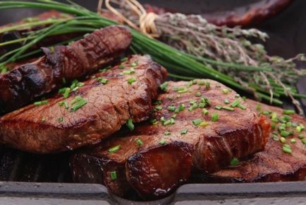 Як приготувати м'ясо лося - дуже смачні кулінарні рецепти перших і других страв, салатів, піц,