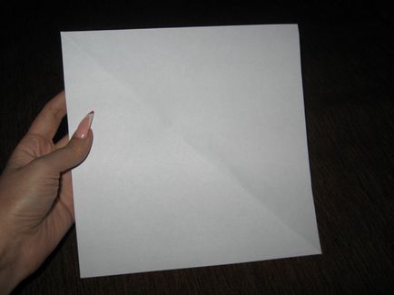 Cum se face o plăcuță din hârtie