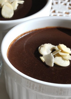 Cum sa faci retete de ciocolata de bumbac si crema de ciocolata pentru umplere