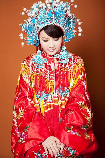 Rochii de mireasa colorate si decoratiuni uimitoare din diferite tari ale lumii - targ de meșteșugari - manual