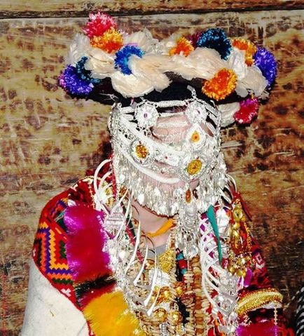 Колоритні весільні наряди і дивовижні прикраси різних країн світу - ярмарок майстрів - ручна
